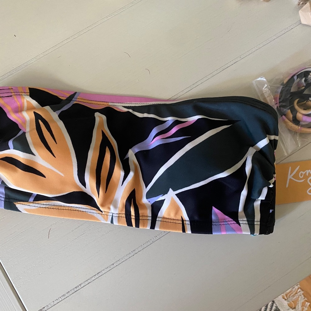 BRAND NEW WITH TAGS Kona Sol Biniki top - size small (4-6) from Target - Picture 6 of 6